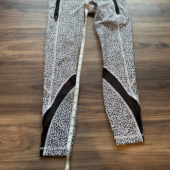 Lululemon inspire leggings miss mosaic white / black size 2 - Picture 8 of 9